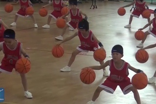 Amazing basketball skills of kindergarten kids in Hangzhou, China