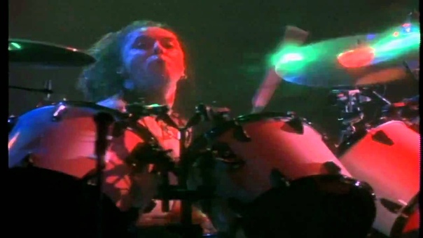 Metallica Drum Solo (Ларс с ума сходит) San Diego 92
