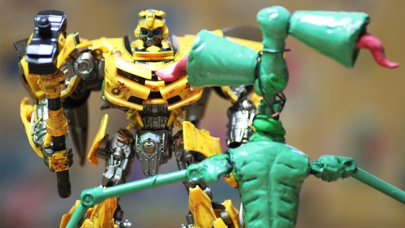 Bumblebee VS Siren Head Transformers stop motion movie truck toys Lego