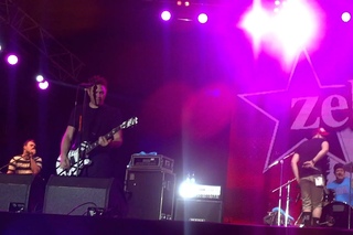 Zebrahead - Hello Tomorrow (live at Kubana festival)