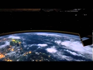 Gigantic Lightning Above the Electric Earth | Space News