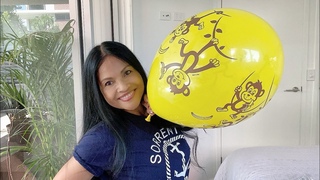Yellow Monkey Print Balloon 🎈 November Birthday Balloon Celebration!!