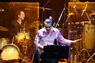Mondo Cane - Mike Patton - Argentina Buenos Aires teatro Coliseo 18 - 09 - 2011 - HD Part 4