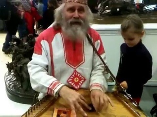 -настоящий гусляр Любослав.