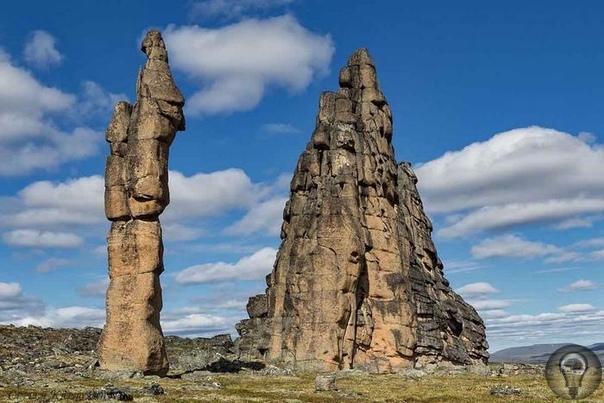 Улахан-Сис - гранитный природный город Якутии Горный якутский кряж Улахан-Сис представляет собой возвышенность в междуречье Алазеи и Индигирки. И вот здесь, посреди дикой тундры, протянулись