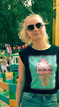 Анна Тихонова
