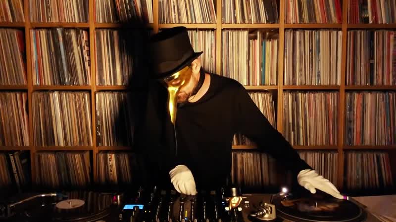 Claptone Live Home, Pure Gold on
