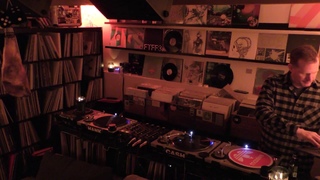 third annual all-vinyl Christmas minimal session