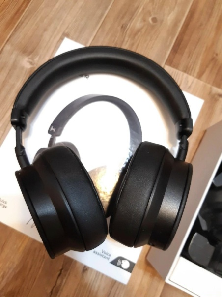 Анон.Продам беспроводные наушники HARPER они обсолютно...