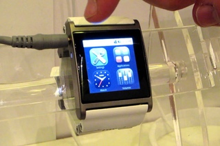 Android smart watch видеопрезентация на выставке “CES“