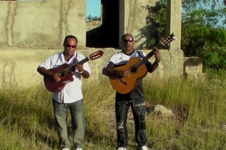 Cuban Music Bolero Son Lágrimas Negras performed by Hermanos Peña from Brisas Santa Lucia Cuba