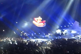 Miley Cyrus - Bangerz Tour [Someone Else]