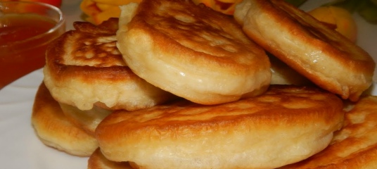 Рецепт на кефире пышные с фото. Аладьина кефире пышные. Оладьи на кефире пышные. Пышные оладьи наькефире. Дрожжевые оладьи на кефире. Рецепт на кефире пышные с фото. Аладьина кефире пышные. Оладьи на кефире пышные. Пышные оладьи наькефире. Дрожжевые оладьи на кефире.