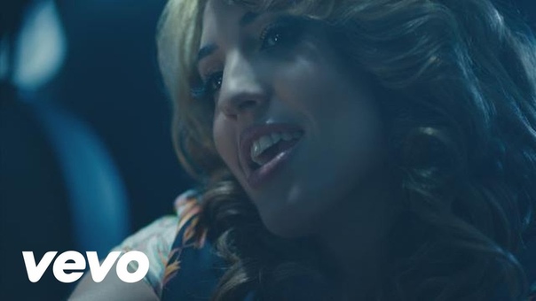 Arianna ft. Pitbull Sexy People ( The Fiat
